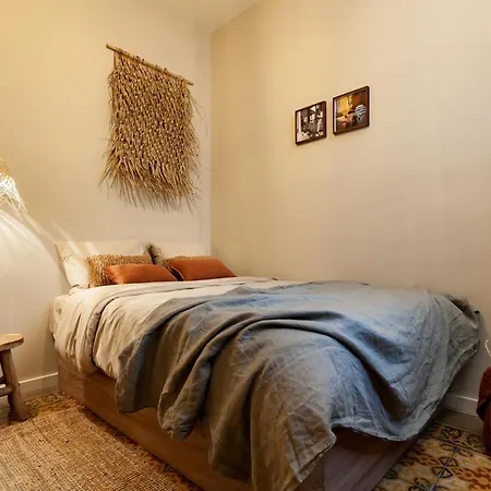 Milos - Two Bedroom In Mallorca St Apartment Barcelona