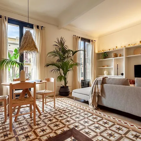 Milos - Two Bedroom In Mallorca St Barcelona